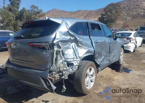 2020 Toyota Highlander Le from USA, damaged, VIN 5TDZZRAH9LS017001